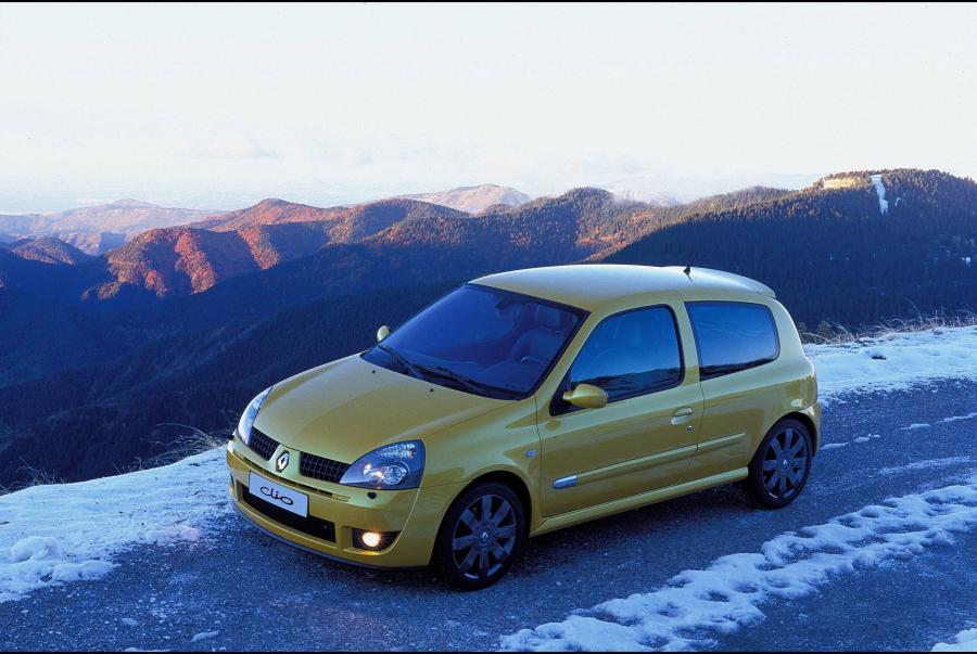  Renault Clio Sport 2002 года  (фото 20 из 76)